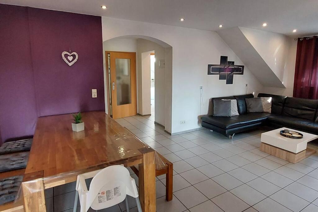 Grosse Tolle 4 Zimmer Ferienwohnung Im Herzen Des Odenwaldes Mörlenbach Buitenkant foto